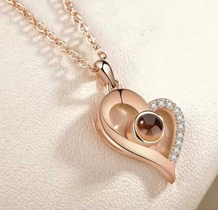 Ours Rose Éternelle avec Collier conçu sur mesure – Le Cadeau Inoubliable